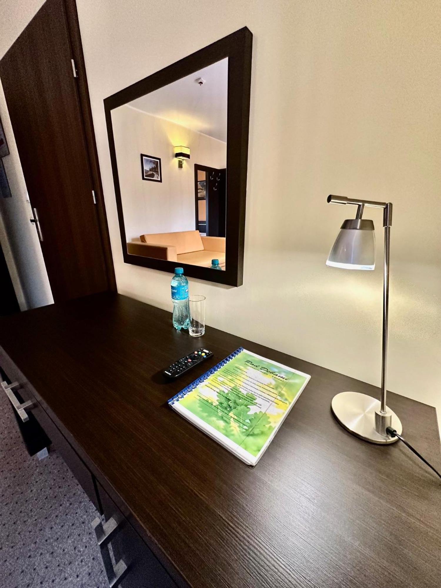 Hotel Pod Debami Остров Велкополски Екстериор снимка