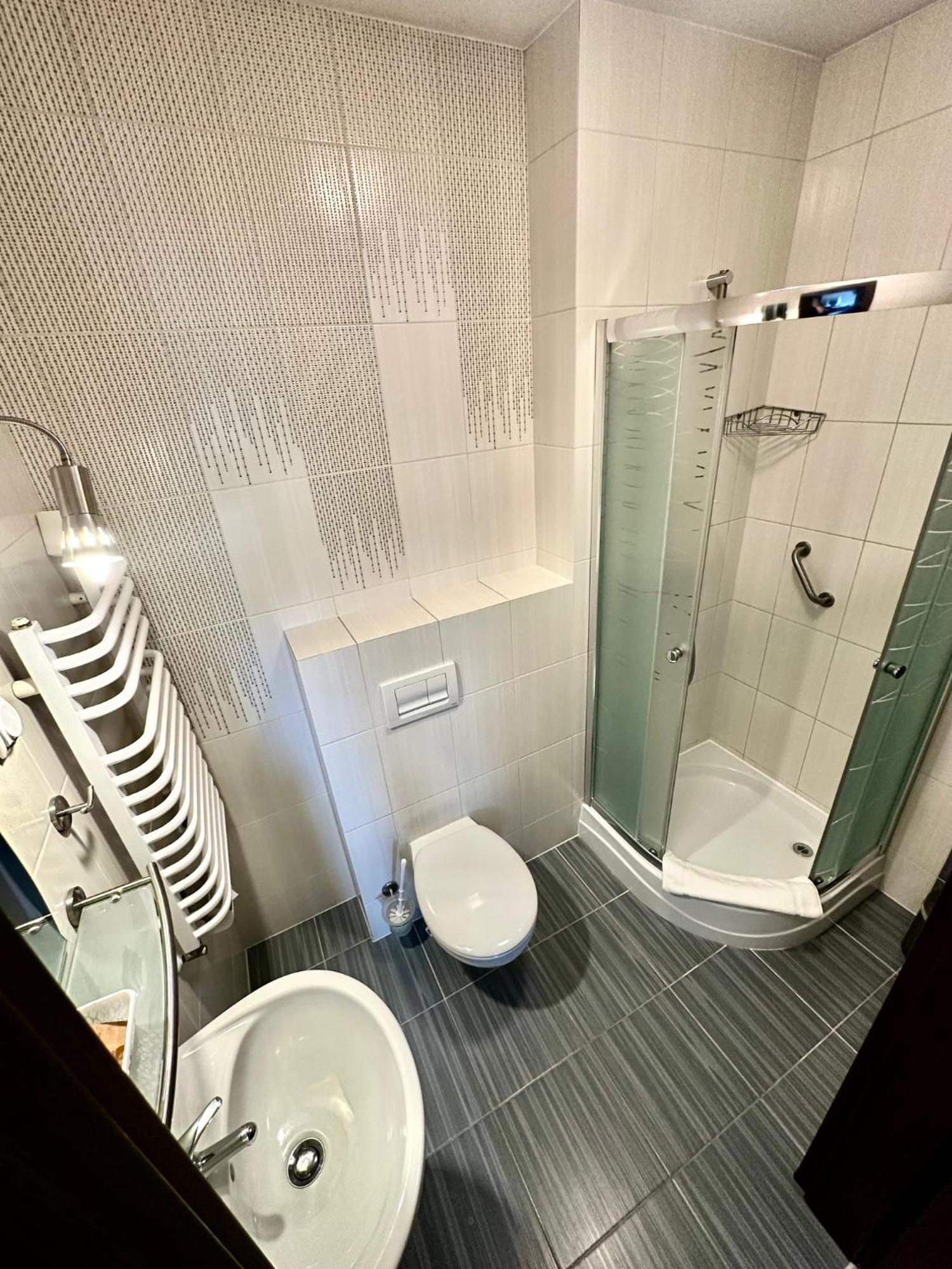 Hotel Pod Debami Остров Велкополски Екстериор снимка